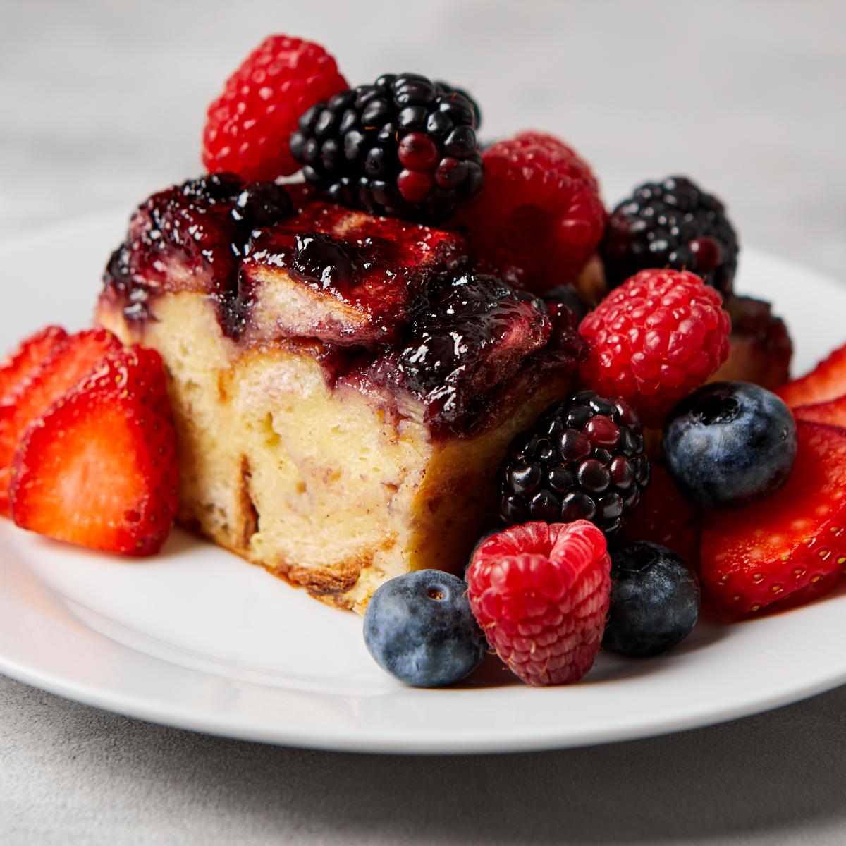 bread-pudding-fresh-berries-square