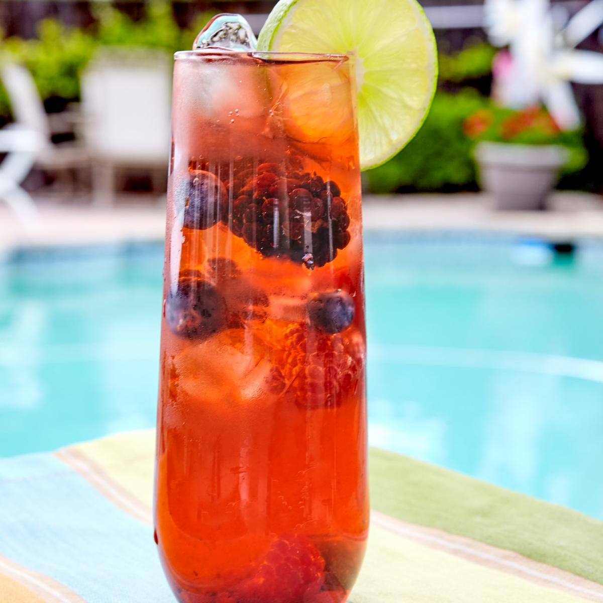 Cassis Gin & Tonic