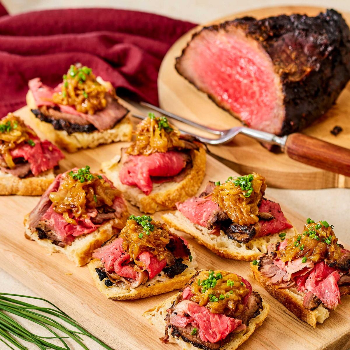 Buckhorn Tri Tip Crostini
