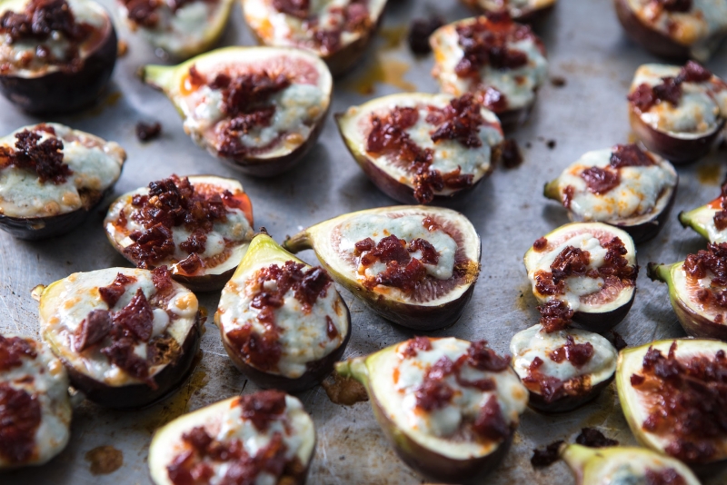 fig-chorizo-canape