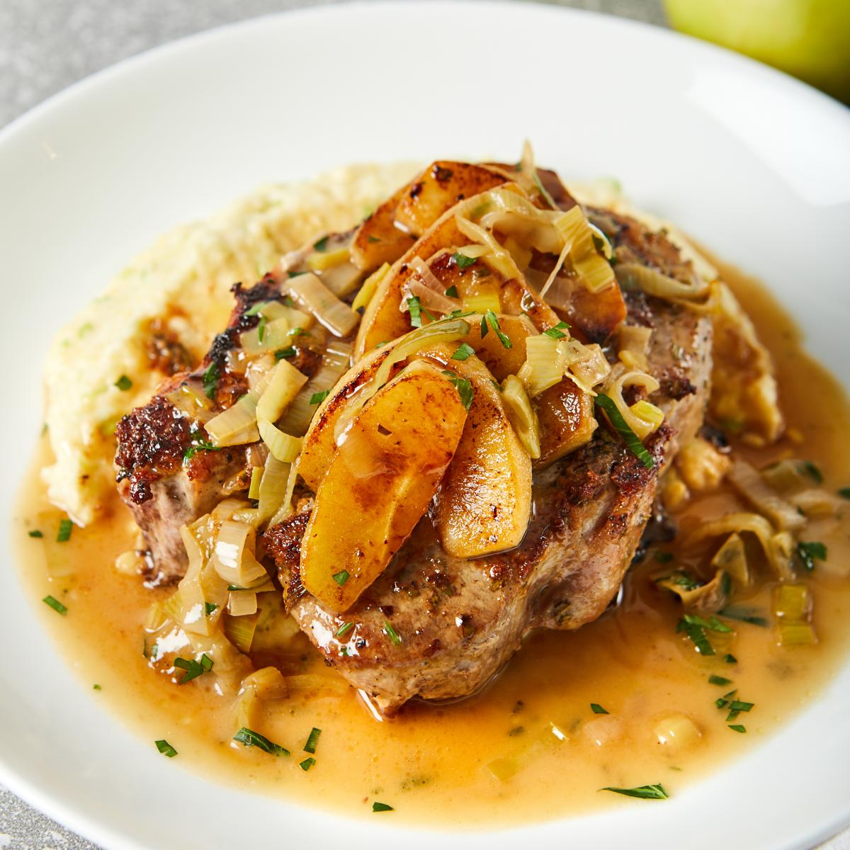 Garlic Pork Chops with Apples & Polenta