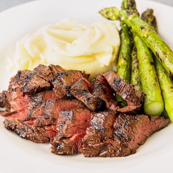 Grilled Black Pepper Hanger Steak with Mashed Potatoes & Asparagus