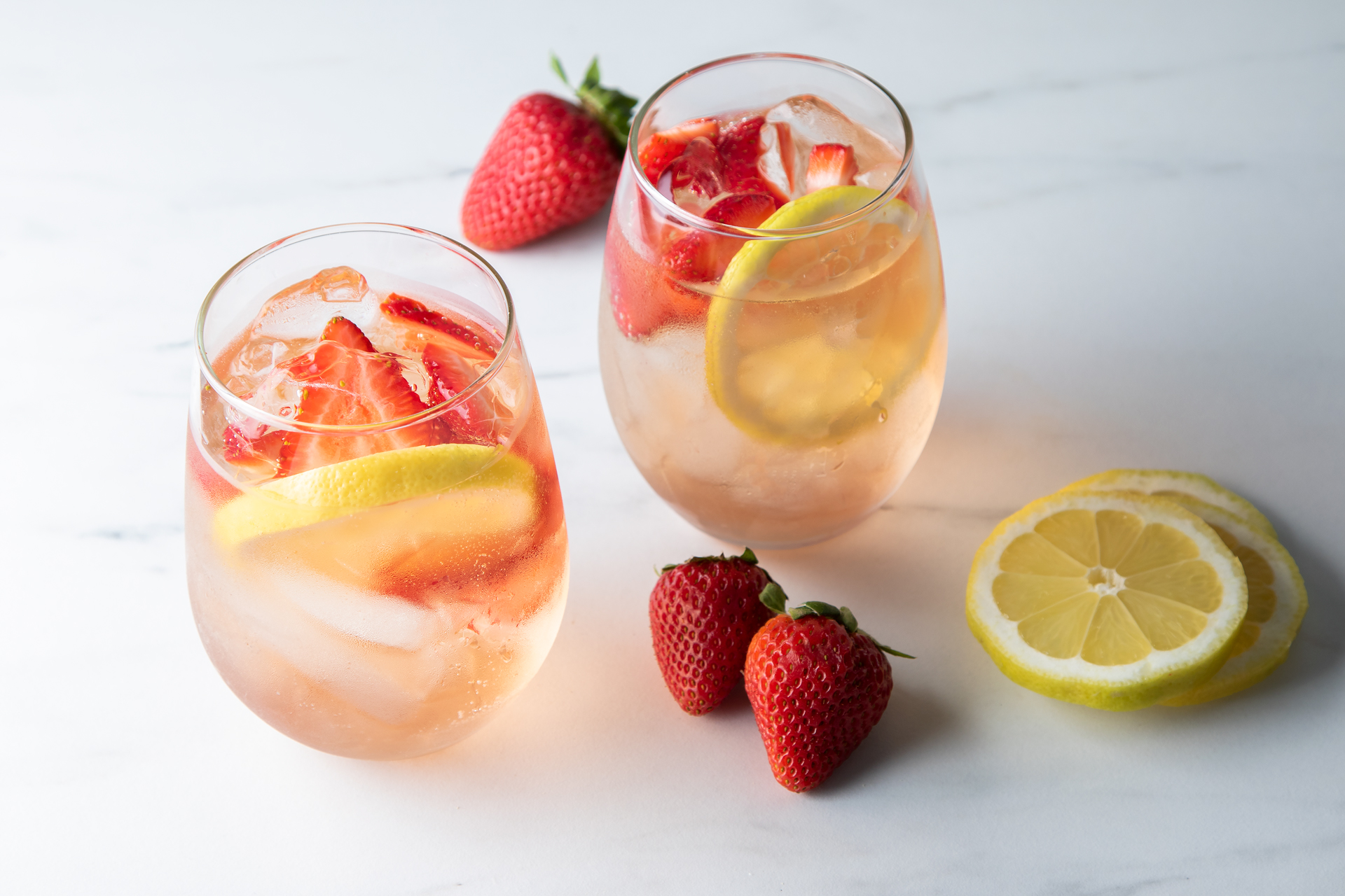strawberry lemon aperol spritz